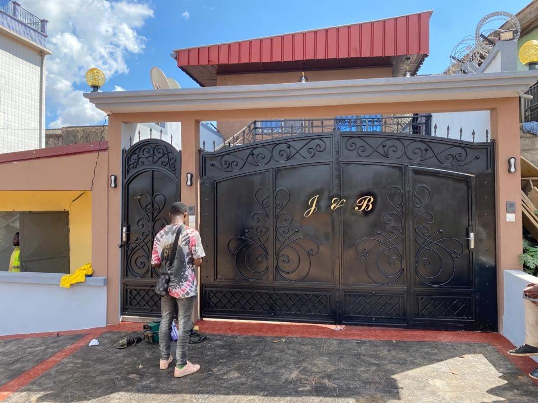 J&B Apparts Wifi Mvolye Exterior photo
